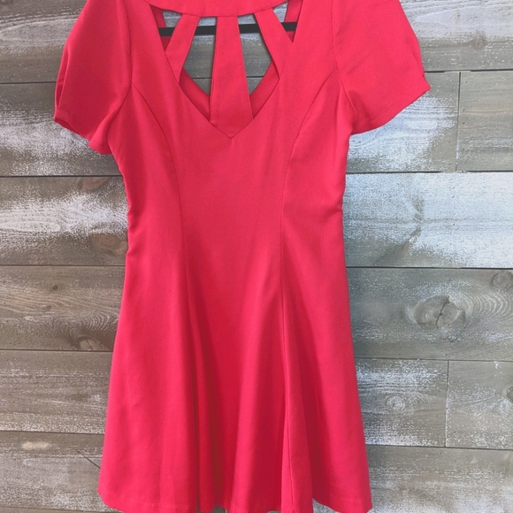 Dress Forum California Cage Back Little Red Dress - Picture 6 of 8